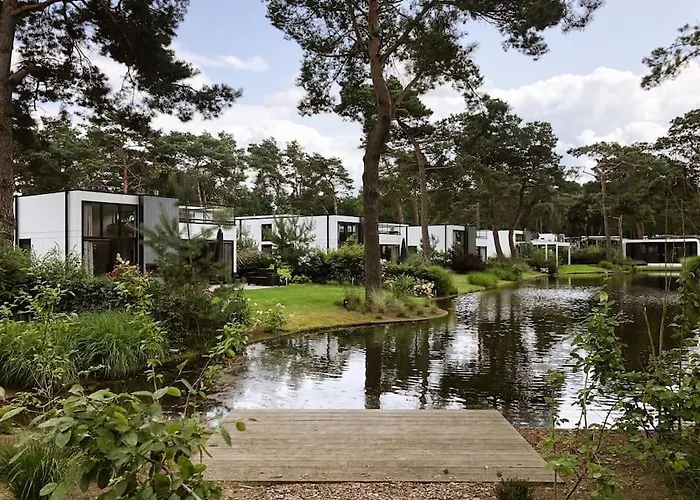 Delightful Luxury 2-Bedroom Holiday Home In Nature